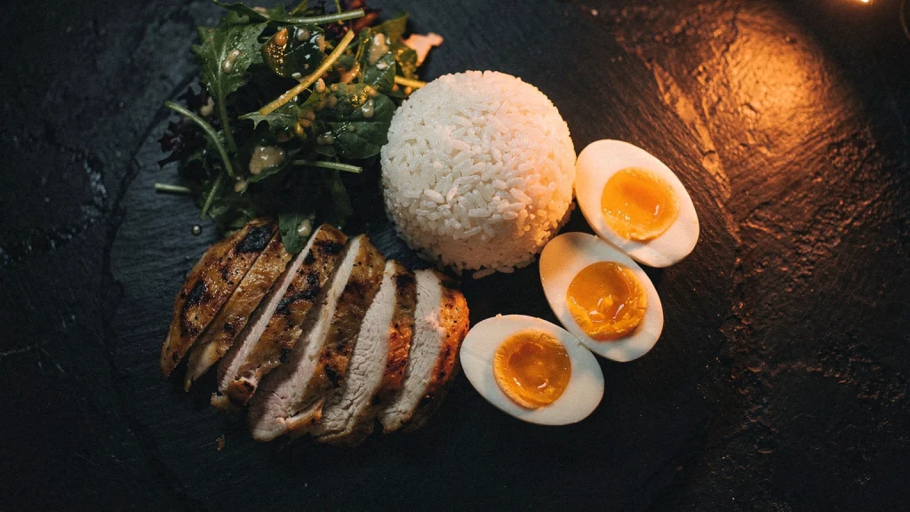 Calisthenics Nutrition: What to Eat to Build Lean Muscle
